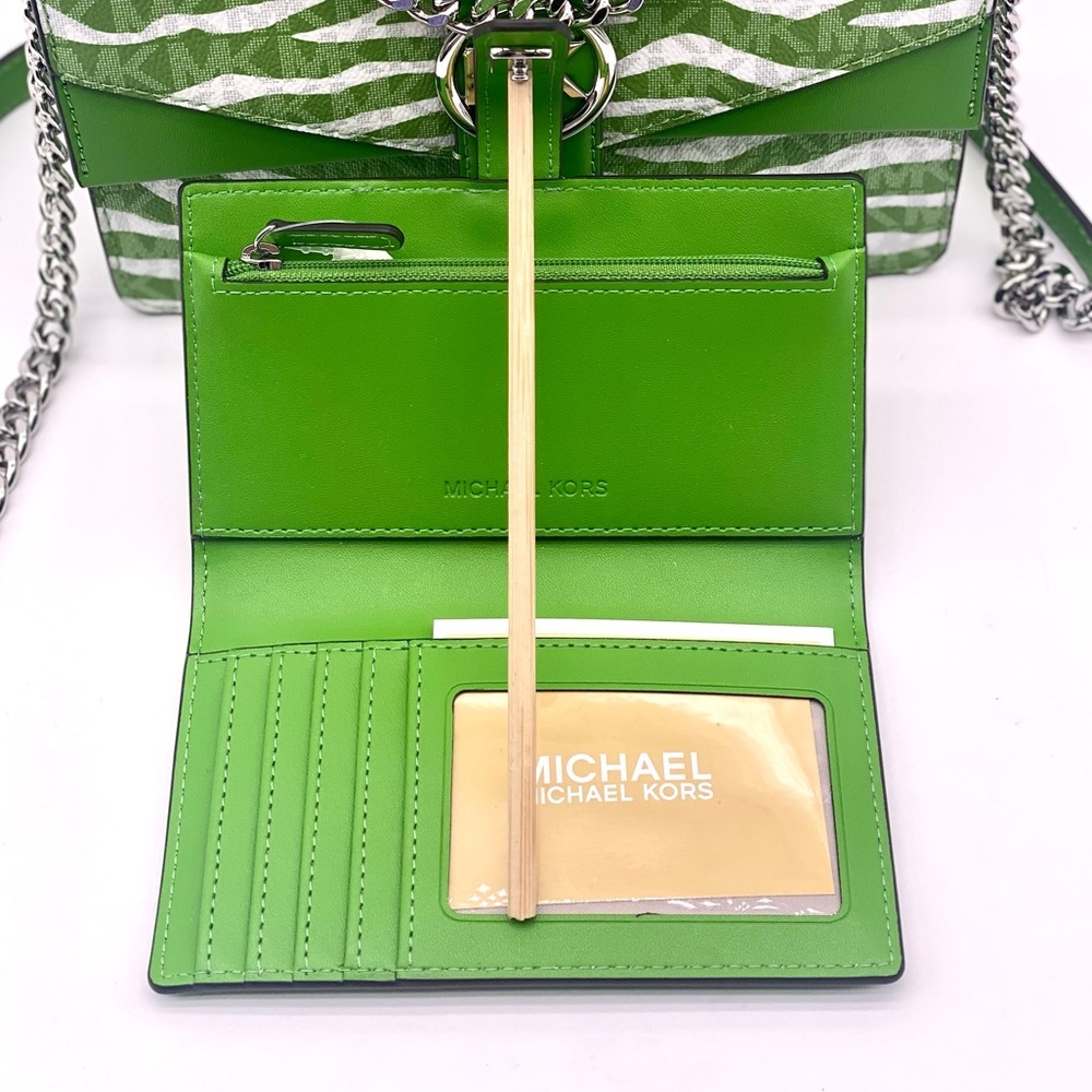 Michael Kors Greenwich Small Convertible Crossbody Shoulder Bag and Wallet Set - Picture 6 of 14
